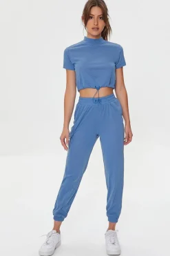 Active Mock Neck Toggle Crop Top