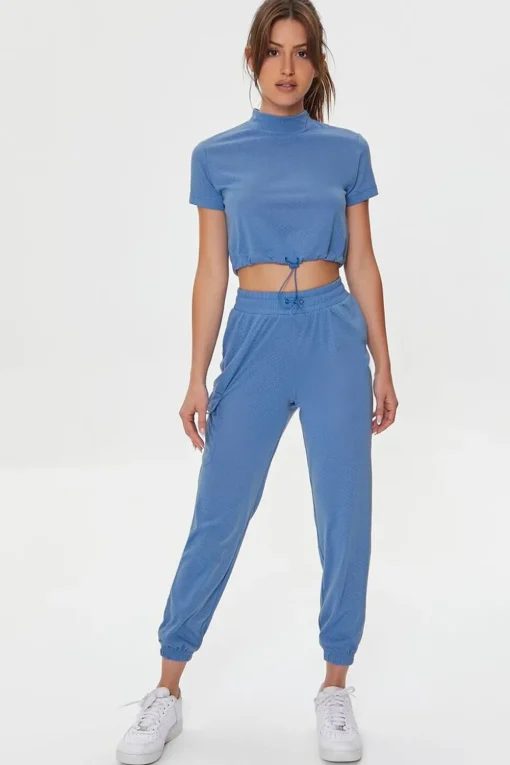 Active Mock Neck Toggle Crop Top