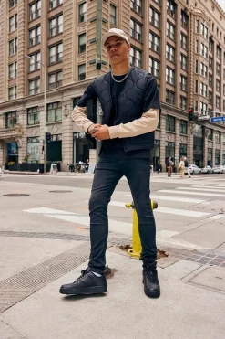 Basic Slim-Fit Jeans