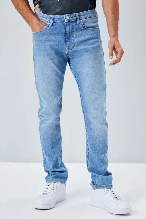 Basic Slim-Fit Jeans