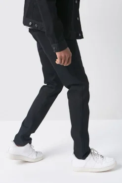 Basic Slim-Fit Jeans