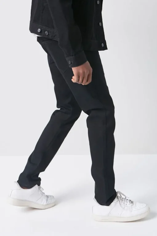 Basic Slim-Fit Jeans