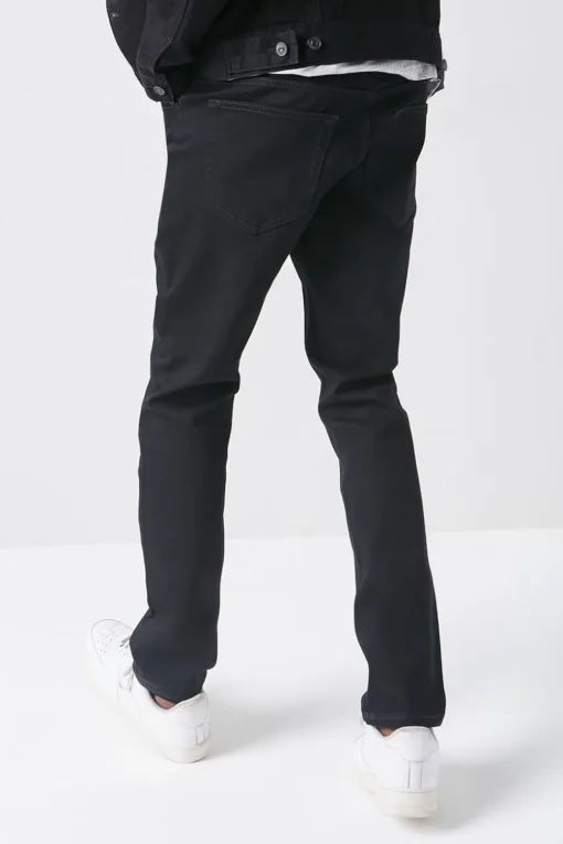 Basic Slim-Fit Jeans
