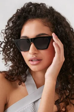 Cat-Eye Frame Sunglasses
