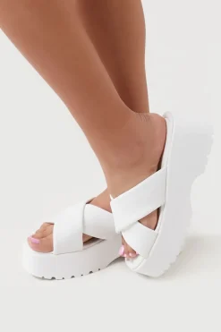 Crisscross Flatform Sandals