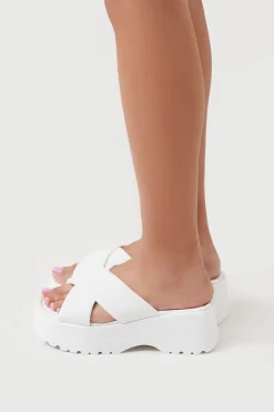 Crisscross Flatform Sandals