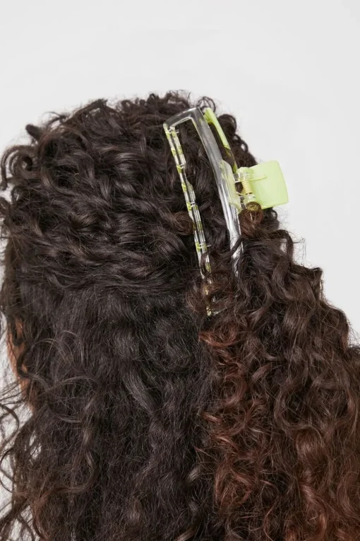 Cutout Claw Hair Clip