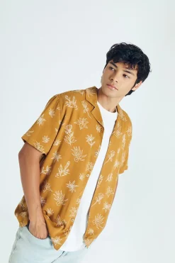 Floral Line Art Graphic Shirt