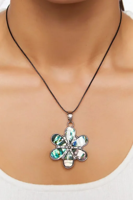 Floral Pendant Necklace