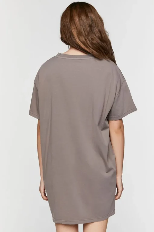 Kiss Graphic T-Shirt Dress