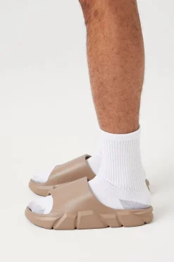 Lug-Sole Slides