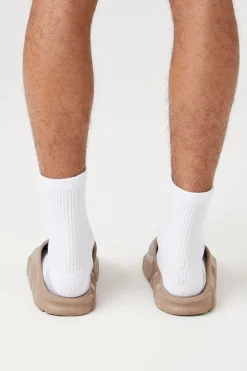 Lug-Sole Slides