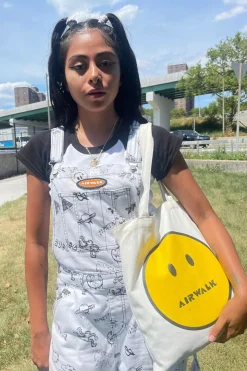 Men Airwalk Happy Face Tote Bag