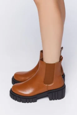 Platform Chelsea Boots