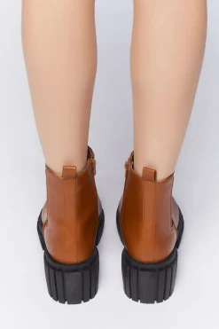 Platform Chelsea Boots