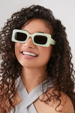 Rectangular Frame Sunglasses