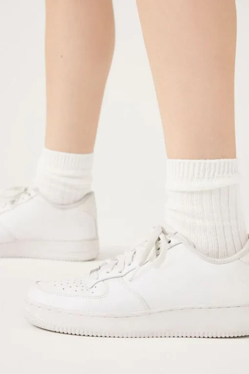 Ribbed Crew Socks