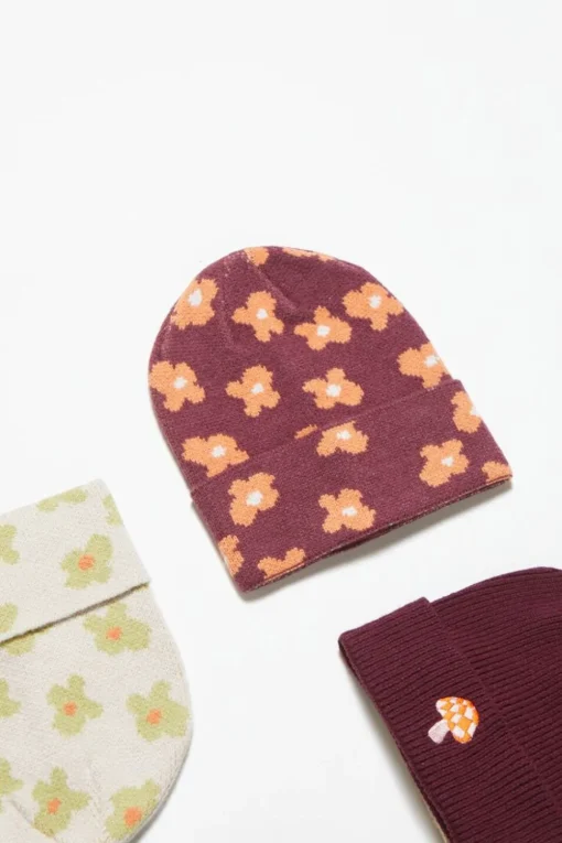 Ribbed Knit Floral Beanie